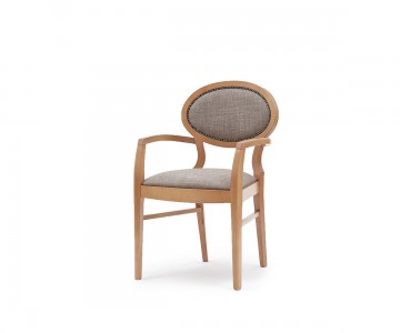 The Odolo contract chair adds sophistication to hotels, restaurants or care homes